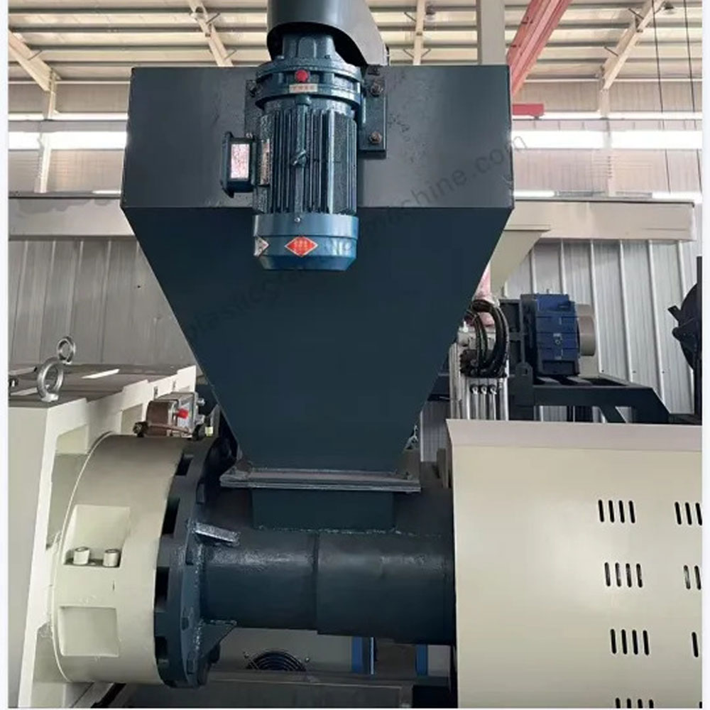 گرانول‌ ساز فیدر فورس (زنده‌خور)