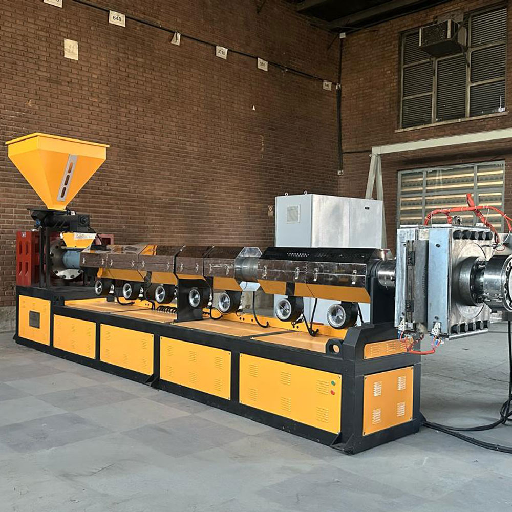 گرانول‌ ساز مدل رشته‌ای